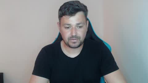 Snapshot of just_a_nice_guy_27 chatting on 04/16/26, 11:33 Alex online show from 04/16/26, 11:33