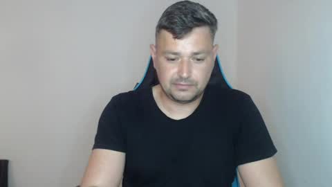 Snapshot of just_a_nice_guy_27 chatting on 04/20/26, 11:24 Alex online show from 04/20/26, 11:24