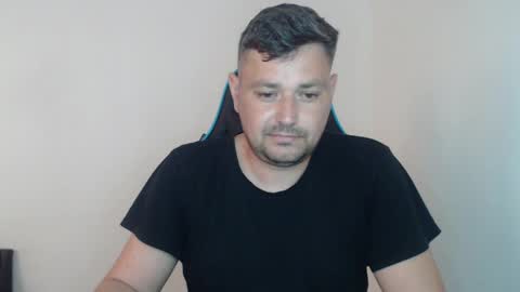 Snapshot of just_a_nice_guy_27 chatting on 04/21/26, 11:16 Alex online show from 04/21/26, 11:16