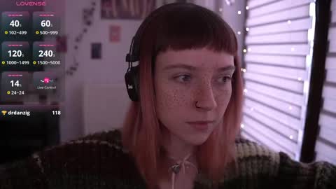 Julia online show from 02/09/25, 06:33