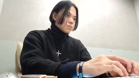 just_gay_ online show from 10/24/25, 09:44