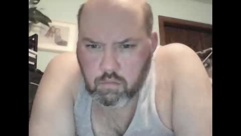 Snapshot of just_hangin_around chatting on 12/22/25, 04:31 just_hangin_around online show from 12/22/25, 04:31