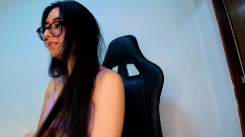 Snapshot of just_isa chatting on 03/29/26, 11:38 Isa y Luci online show from 03/29/26, 11:38