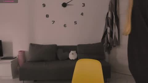 Snapshot of just_jessy_meow chatting on 05/07/26, 12:10 JESSY online show from 05/07/26, 12:10