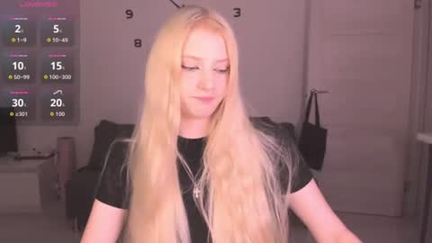 Snapshot of just_jessy_meow chatting on 06/16/26, 07:38 JESSY online show from 06/16/26, 07:38