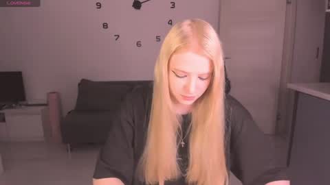 Snapshot of just_jessy_meow chatting on 06/19/26, 08:12 JESSY online show from 06/19/26, 08:12