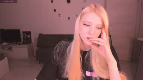 Snapshot of just_jessy_meow chatting on 07/03/26, 08:59 JESSY online show from 07/03/26, 08:59