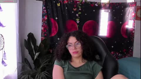 Snapshot of just_katiex chatting on 01/11/25, 08:43 Sofia online show from 01/11/25, 08:43