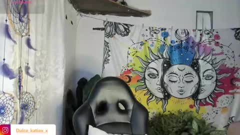 Snapshot of just_katiex chatting on 02/11/25, 10:37 Sofia online show from 02/11/25, 10:37