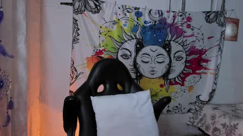 Snapshot of just_katiex chatting on 03/01/25, 01:53 Sofia online show from 03/01/25, 01:53