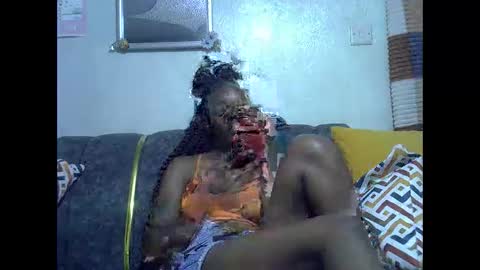 Snapshot of just_nuru chatting on 05/13/26, 07:00 just_nuru online show from 05/13/26, 07:00