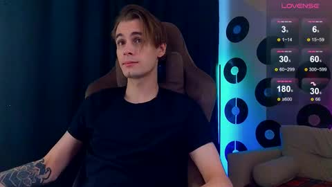 Snapshot of just_sammy chatting on 09/15/25, 06:13 Samuel online show from 09/15/25, 06:13