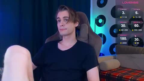Snapshot of just_sammy chatting on 10/19/25, 05:57 Samuel online show from 10/19/25, 05:57