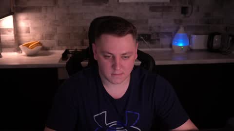 Snapshot of just_top chatting on 01/17/25, 08:33 David online show from 01/17/25, 08:33