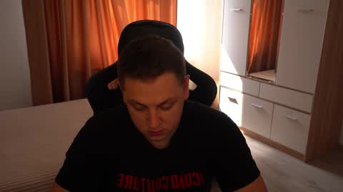 Snapshot of just_top chatting on 09/10/25, 09:31 David online show from 09/10/25, 09:31