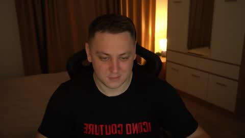 Snapshot of just_top chatting on 10/07/25, 07:22 David online show from 10/07/25, 07:22