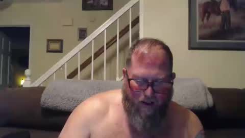 Snapshot of justaguyandnaked chatting on 02/13/25, 10:43 justaguyandnaked online show from 02/13/25, 10:43