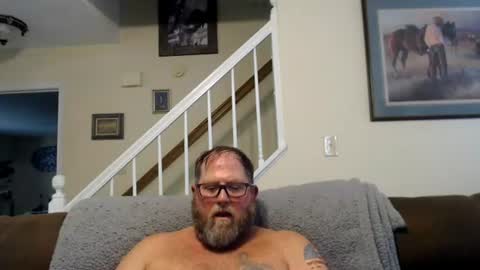 Snapshot of justaguyandnaked chatting on 07/08/26, 08:02 justaguyandnaked online show from 07/08/26, 08:02