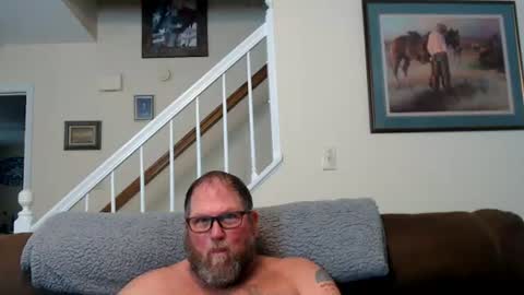 Snapshot of justaguyandnaked chatting on 07/18/26, 06:01 justaguyandnaked online show from 07/18/26, 06:01