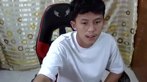 Snapshot of justcallme_james chatting on 03/24/26, 12:21 James online show from 03/24/26, 12:21