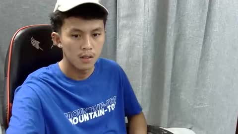 Snapshot of justcallme_james chatting on 04/07/26, 04:24 James online show from 04/07/26, 04:24