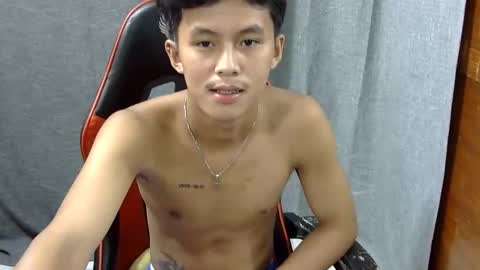 Snapshot of justcallme_james chatting on 04/12/26, 01:16 James online show from 04/12/26, 01:16