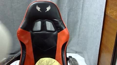 Snapshot of justcallme_james chatting on 04/23/26, 12:29 James online show from 04/23/26, 12:29