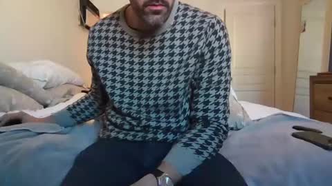 Snapshot of justcallmelaz chatting on 02/01/25, 07:02 just laz online show from 02/01/25, 07:02