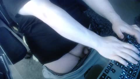 Snapshot of justchillinhey5776 chatting on 12/30/24, 06:38 Rick online show from 12/30/24, 06:38