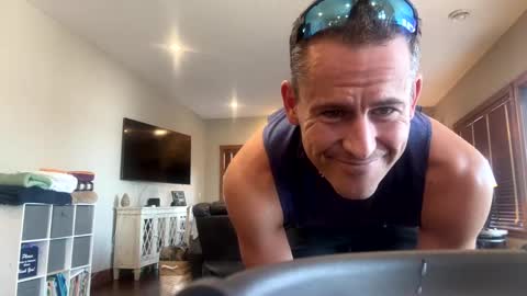 justdo1982 online show from 03/12/25, 08:31