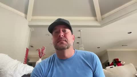 Snapshot of justfitnfun chatting on 12/16/24, 05:11 justfitnfun online show from 12/16/24, 05:11