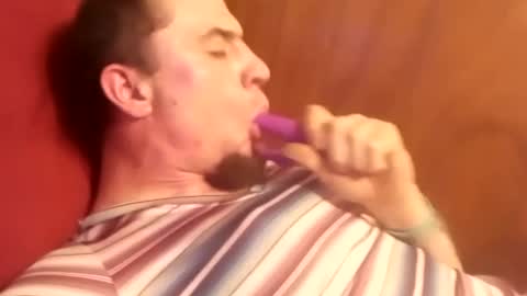 Snapshot of justforyoummm chatting on 03/10/25, 11:42 justforyoummm online show from 03/10/25, 11:42