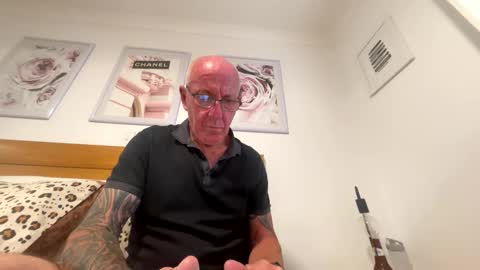 justhavingfun2468 online show from 02/01/25, 10:59