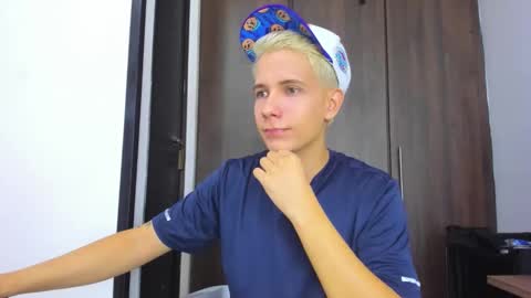 Snapshot of justin_biker chatting on 11/02/25, 10:28 justin_biker online show from 11/02/25, 10:28