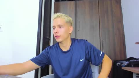 Snapshot of justin_biker chatting on 11/13/25, 01:59 justin_biker online show from 11/13/25, 01:59