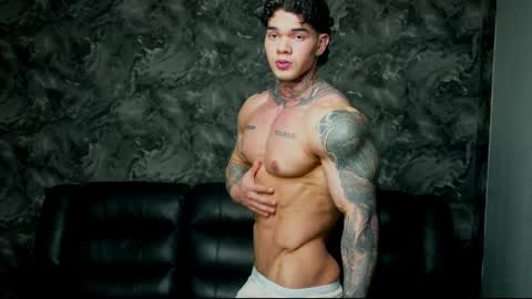 Snapshot of justin_clark1 chatting on 04/01/26, 03:18 justin clark1 online show from 04/01/26, 03:18