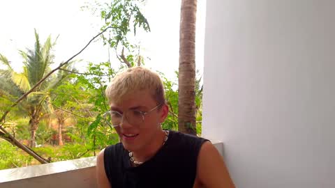 Snapshot of justin_cutie chatting on 12/06/24, 09:54 U bf Justin online show from 12/06/24, 09:54