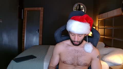 Snapshot of justin_hton chatting on 12/16/24, 01:54 Justin online show from 12/16/24, 01:54