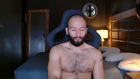 Snapshot of justin_hton chatting on 01/12/25, 01:16 Justin online show from 01/12/25, 01:16