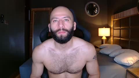 Snapshot of justin_hton chatting on 01/16/25, 11:37 Justin online show from 01/16/25, 11:37