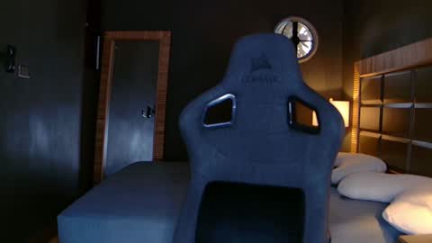 Snapshot of justin_hton chatting on 02/04/25, 03:26 Justin online show from 02/04/25, 03:26