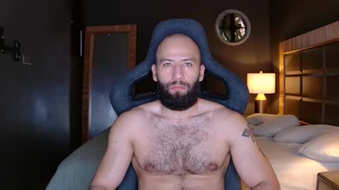 Snapshot of justin_hton chatting on 11/02/25, 11:12 Justin online show from 11/02/25, 11:12