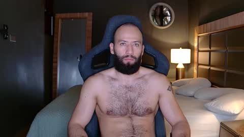 Snapshot of justin_hton chatting on 11/06/25, 11:33 Justin online show from 11/06/25, 11:33