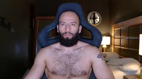 Snapshot of justin_hton chatting on 11/08/25, 01:22 Justin online show from 11/08/25, 01:22