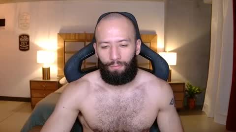 Snapshot of justin_hton chatting on 11/30/25, 11:42 Justin online show from 11/30/25, 11:42