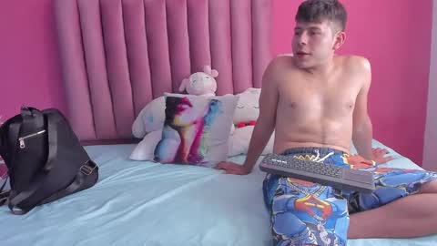 Snapshot of justin_jazmin chatting on 01/13/25, 07:31 JUSTIN Y JAZMIN online show from 01/13/25, 07:31