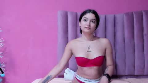 Snapshot of justin_jazmin chatting on 02/18/25, 12:04 JUSTIN Y JAZMIN online show from 02/18/25, 12:04