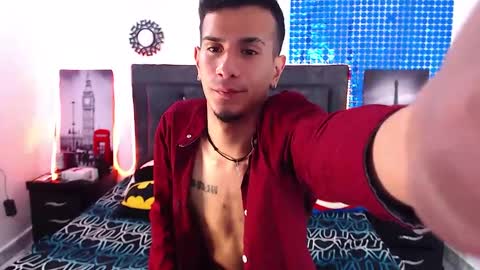 Snapshot of justin_melendez chatting on 12/29/24, 08:15 JUSTIN online show from 12/29/24, 08:15