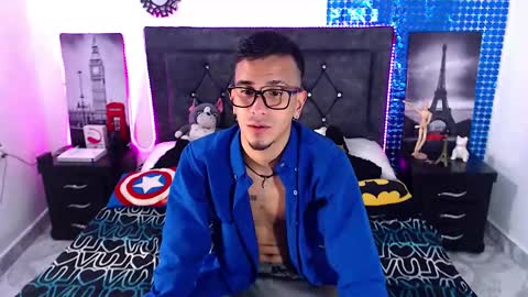 Snapshot of justin_melendez chatting on 01/05/25, 04:47 JUSTIN online show from 01/05/25, 04:47