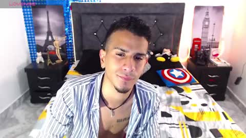 Snapshot of justin_melendez chatting on 01/11/25, 08:33 JUSTIN online show from 01/11/25, 08:33